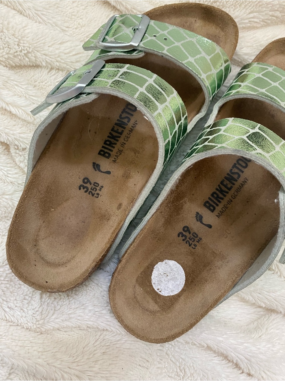 Birkenstock Arizona sandals Gator Gleam metallic green Sz 39 narrow - Picture 3 of 6